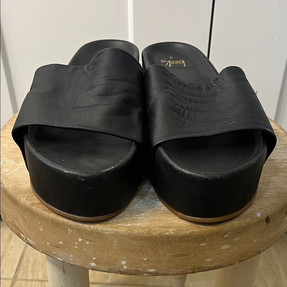 beek Pelican Leather Platform Black Women's Slide Sandals - Picture 5 of 16
